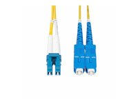 StarTech.com 25m (82ft) LC to SC (UPC) OS2 Single Mode Duplex Fiber Optic Cable, 9/125µm, Laser Optimized, 10G, Bend Insensitive, Low Insertion Loss - LSZH Fiber Patch Cord (SMLCSC-OS2-25M) - Koblingskabel - LC/UPC-enkeltmodus (hann) til SC/UPC-enkeltmodus (hann) - 25 m - 25 m - 2 mm - fiberoptisk - dupleks - 9 / 125 micron - OS1/OS2 - halogenfri, passiv - gul SMLCSC-OS2-25M
