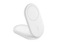Belkin BoostCharge - Trådløst ladestativ - magnetisk, sammenleggbar, med Qi2 + AC-strømadapter - 15 watt - 3 A - Fast Charge, Power Delivery 3.1 - hvit WIB007VFWH